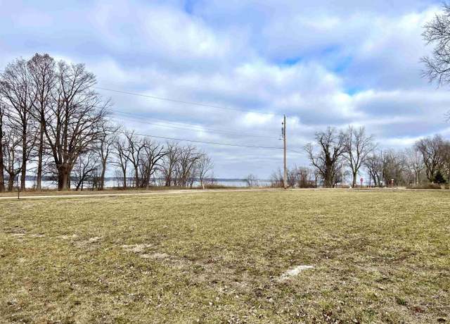 Property at 604-612 Lake St, Spring Bay, IL 61611