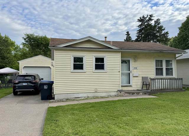 Property at 4708 26th Ave, Moline, IL 61265, 2 beds, 1.5 baths