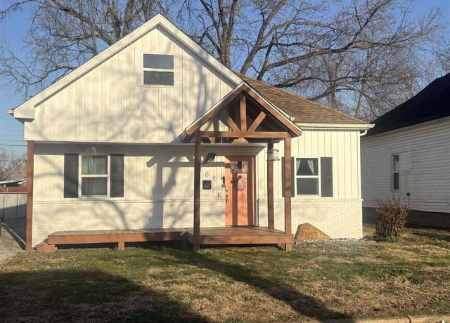 Property at 408 N 11th St, Herrin, IL 62948, 2 beds, 1.5 baths