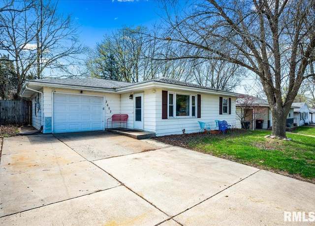 Property at 2602 Brooklawn Ave, Pekin, IL 61554, 3 beds, 2 baths