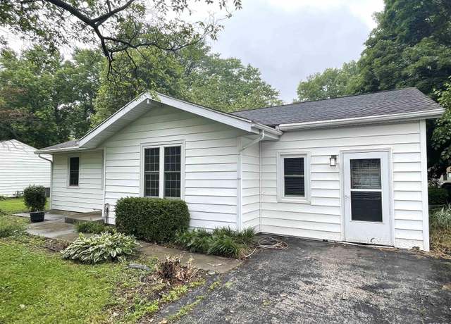 Property at 321 Parkview Dr, Rochester, IL 62563, 4 beds, 1 bath