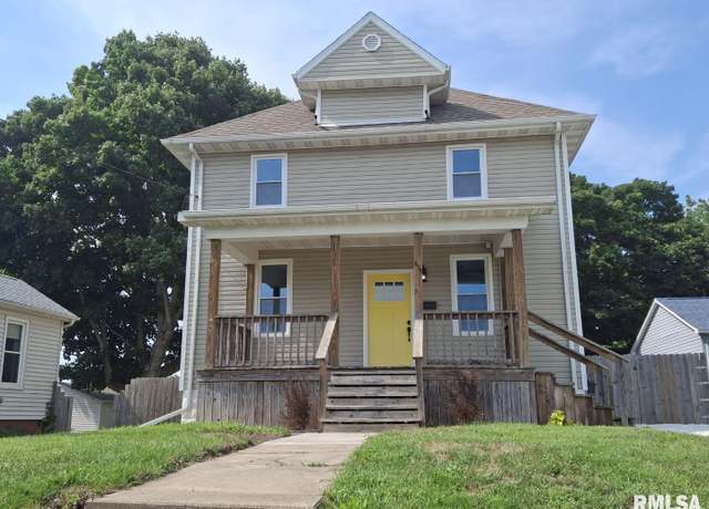 Property at 435 W Maple St, Canton, IL 61520, 3 beds, 1.5 baths