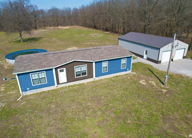 Property at 2979 Bundyville Rd, Walnut Hill, IL 62893, 3 beds, 2 baths