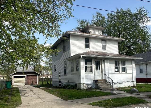 Property at 705 Olive St, Galesburg, IL 61401, 3 beds, 1.5 baths