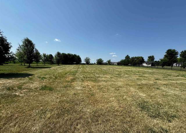 Property at 1313 Grand Ave, Macomb, IL 61455