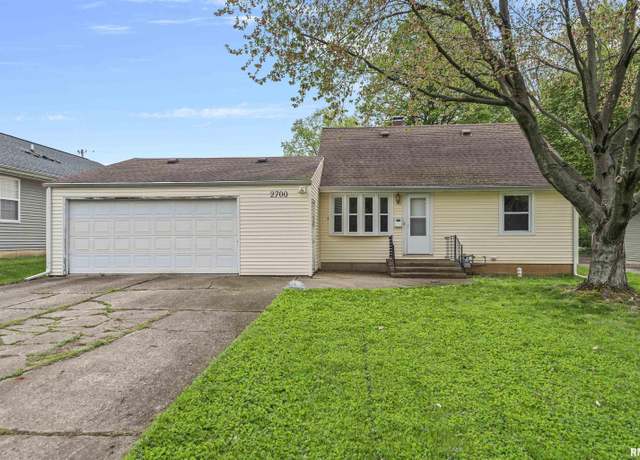 Property at 2700 Park Ave, Springfield, IL 62704, 3 beds, 2 baths