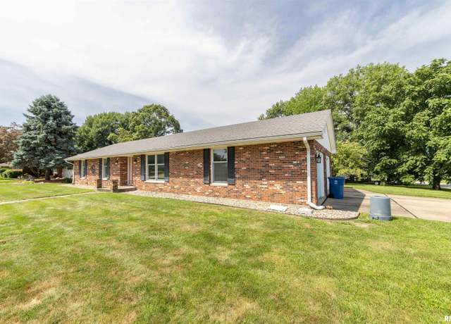 Property at 2020 S 40th St, Quincy, IL 62305, 3 beds, 3 baths
