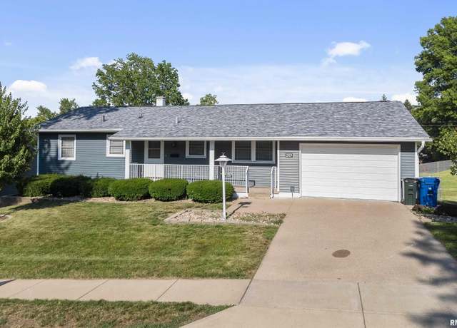 Property at 2819 Pacific St, Davenport, IA 52804, 4 beds, 2 baths