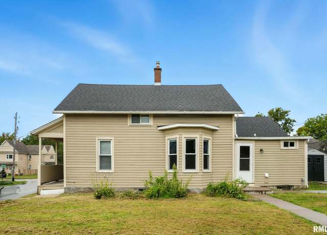 Property at 421 16th Ave, Moline, IL 61265, 4 beds, 2 baths