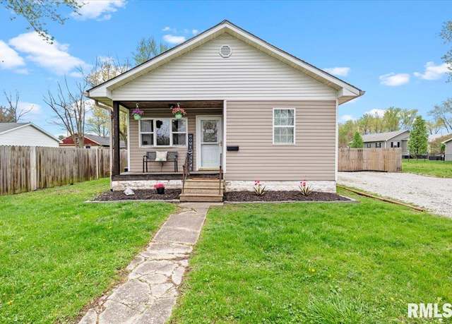 Property at 506 W Walnut St, Gillespie, IL 62033, 2 beds, 1 bath