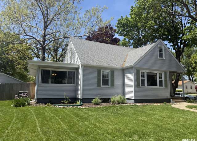 Property at 2601 47th St, Moline, IL 61265, 4 beds, 2 baths