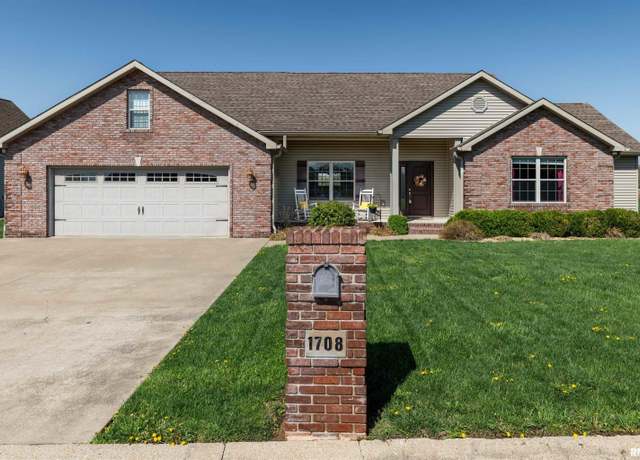 Property at 1708 Felts Dr, Marion, IL 62959, 3 beds, 2 baths
