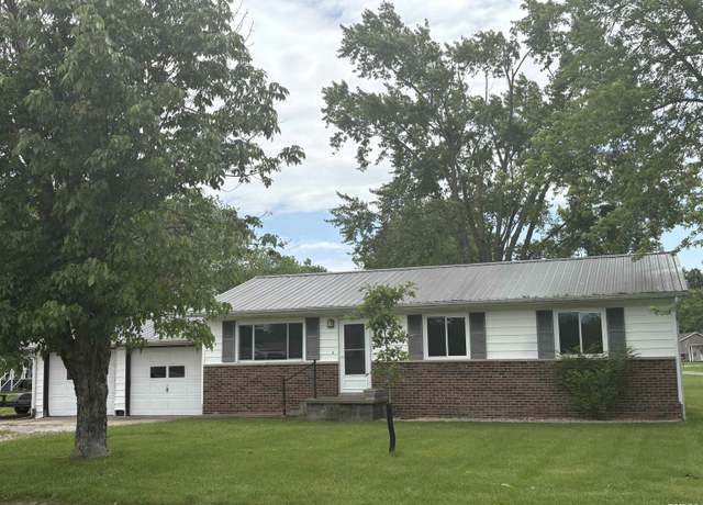Property at 100 N 35th St, Herrin, IL 62948, 3 beds, 1 bath