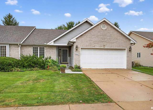 Property at 3463 Maple Glen Dr, Bettendorf, IA 52722, 2 beds, 3 baths