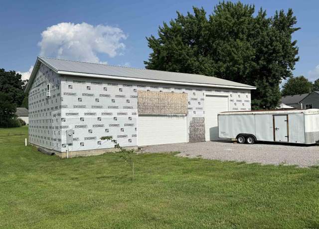 Property at 11440 Sunderland Rd, Marion, IL 62959, 1 bed, 1.5 baths