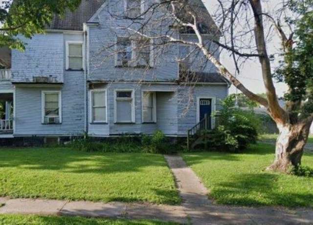 Property at 1002 19th St, Rock Island, IL 61201, 4 beds, 3 baths