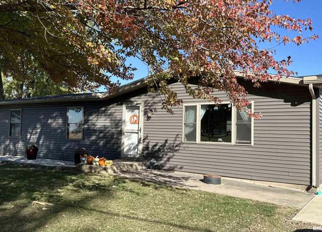 Property at 1436 Main St, Bushnell, IL 61422, 3 beds, 1 bath