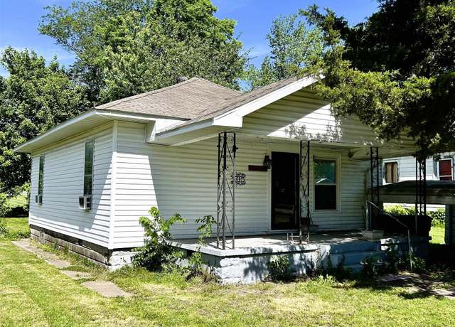 Property at 505 N 6th St, Elkville, IL 62932, 2 beds, 1 bath