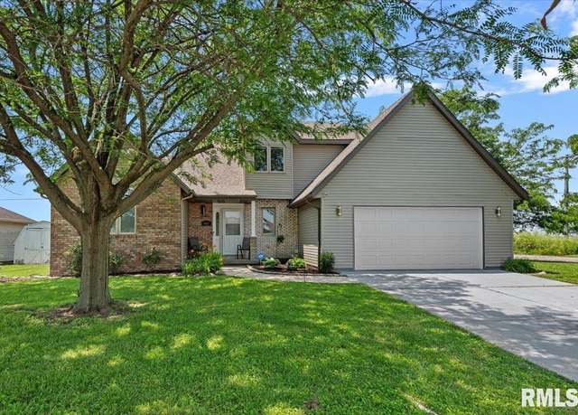 Property at 4501 Venetian Dr, Springfield, IL 62703, 3 beds, 2.5 baths
