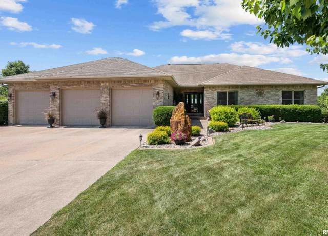 Property at 12828 25th Street Court, Milan, IL 61264-4984, 4 beds, 3.5 baths