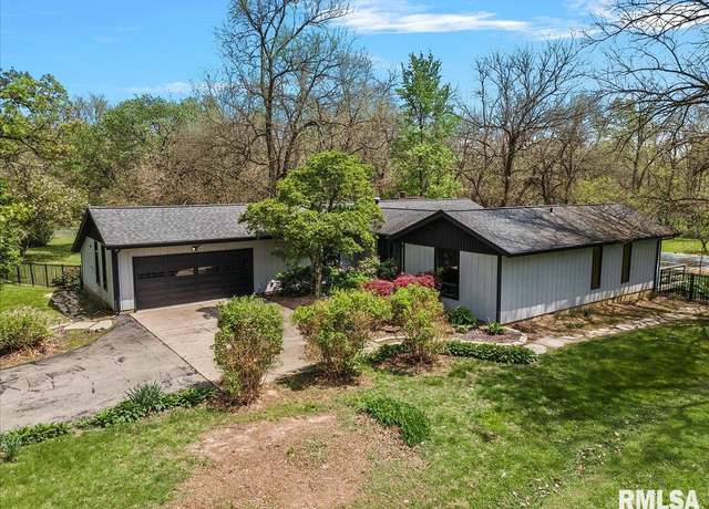 Property at 454 Brian Ln, Dawson, IL 62520, 2 beds, 2.5 baths