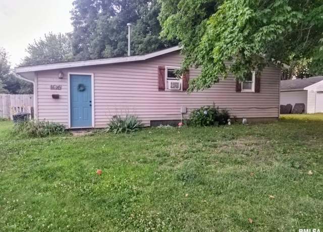 Property at 106 W Illinois St, Dunfermline, IL 61524, 3 beds, 1 bath