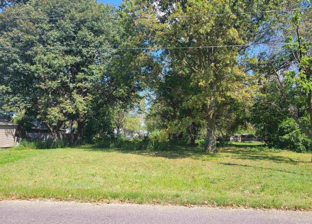 Property at 607 E Water St, Litchfield, IL 62056