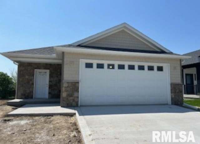 Property at 3117 W 34th St, Davenport, IA 52806, 3 beds, 3 baths