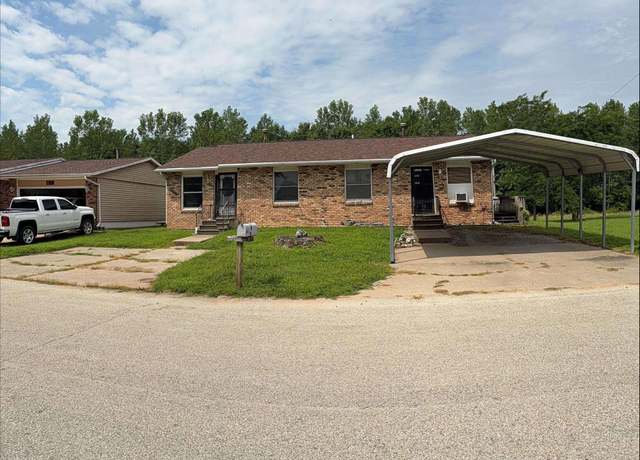 Property at 805 9th St, Colona, IL 61241, 3 beds, 2 baths