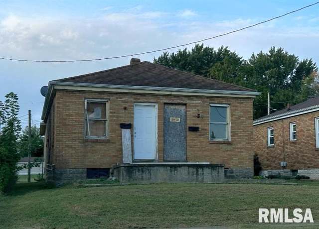 Property at 642-644 Monroe St, Quincy, IL 62301, 4 beds, 3 baths