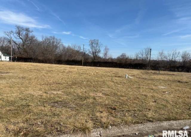 Property at 915 Cleveland St, Mt Vernon, IL 62864