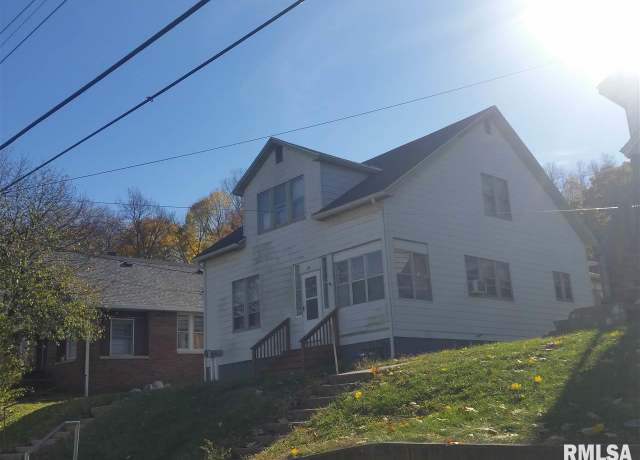 Property at 210 Stewart St, East Peoria, IL 61611, 4 beds, 2 baths