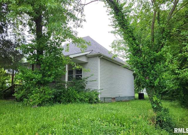 Property at 728 E Illinois Ave, Carterville, IL 62918-2015, 2 beds, 1 bath