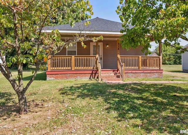 Property at 718 W Raymond St, Harrisburg, IL 62946, 2 beds, 1 bath