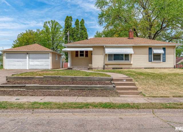 Property at 2308 W Lombard St, Davenport, IA 52804, 2 beds, 1 bath