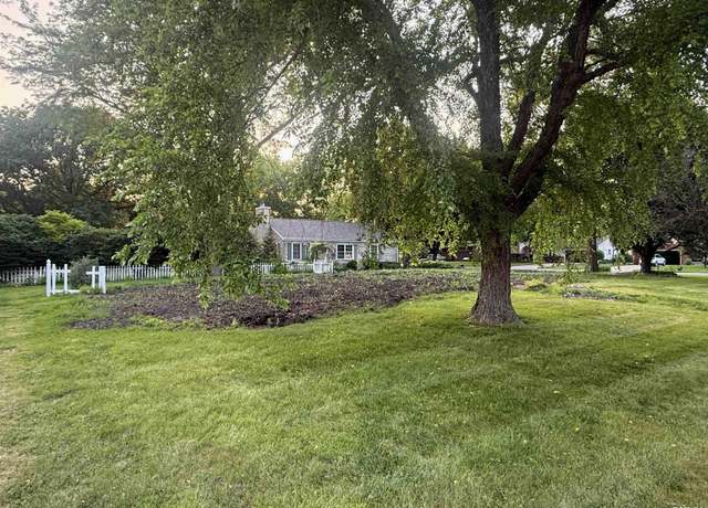 Property at 301 Casson St, Williamsville, IL 62693