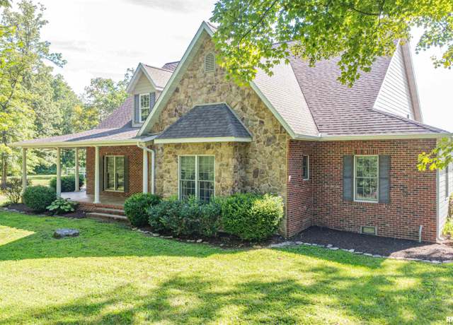 Property at 5315 Lois Ln, Salem, IL 62881, 3 beds, 2.5 baths
