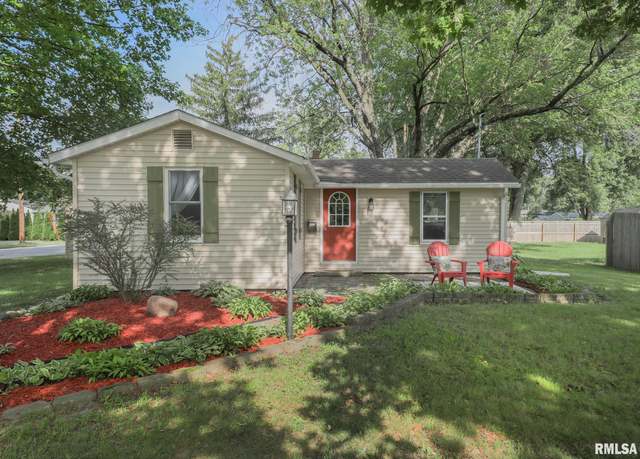Property at 2702 47th St, Moline, IL 61265, 2 beds, 1 bath