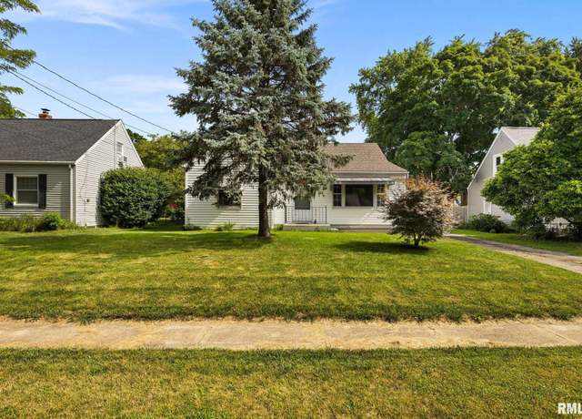 Property at 803 Eldridge St, Washington, IL 61571, 2 beds, 2 baths