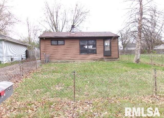 Property at 3201 W Sylvan Ln, Peoria, IL 61615, 2 beds, 1 bath