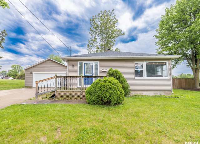 Property at 1114 E Samuel Ave, Peoria Heights, IL 61616, 4 beds, 2 baths