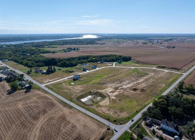 Property at Lot 32 Viola Dr, Le Claire, IA 52753