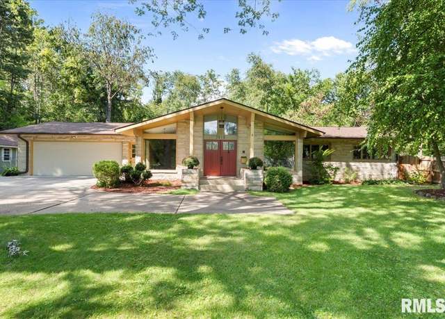Property at 3515 24th Ave, Rock Island, IL 61201, 3 beds, 2.5 baths