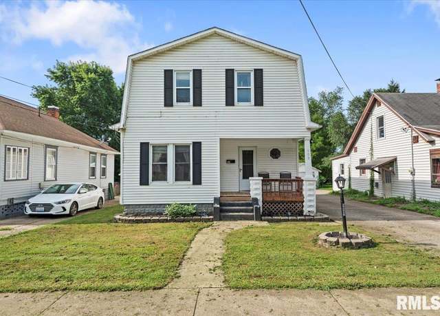Property at 909 E College Ave, Jacksonville, IL 62650, 5 beds, 2 baths