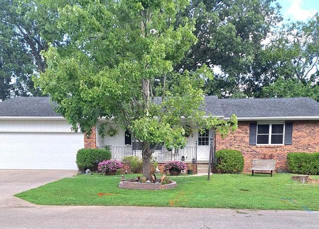 Property at 14 Acorn Dr, Harrisburg, IL 62946, 2 beds, 2 baths