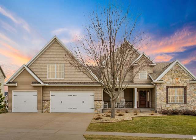 Property at 6631 Summerfield Dr, Bettendorf, IA 52722, 4 beds, 2.5 baths