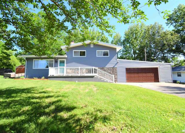 Property at 2704 Jamison Blvd, Mt Vernon, IL 62864, 3 beds, 3 baths