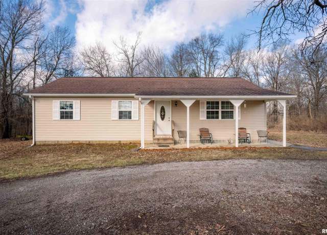 Property at 12855 Cleveland Ln, Pittsburg, IL 62974, 3 beds, 2.5 baths