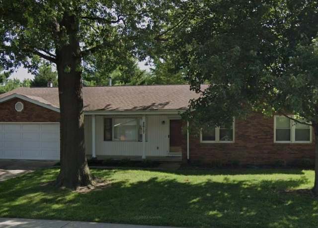 Property at 2617 Stratford Dr, Springfield, IL 62704, 3 beds, 2 baths