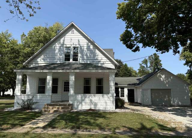 Property at 1015 2nd St, Henry, IL 61537, 4 beds, 1 bath